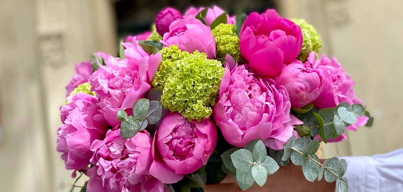 Artisan Fleuriste et Bouquet de fleurs