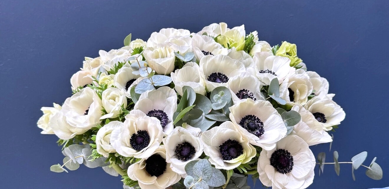 Bouquet de fleurs de saison Anémones